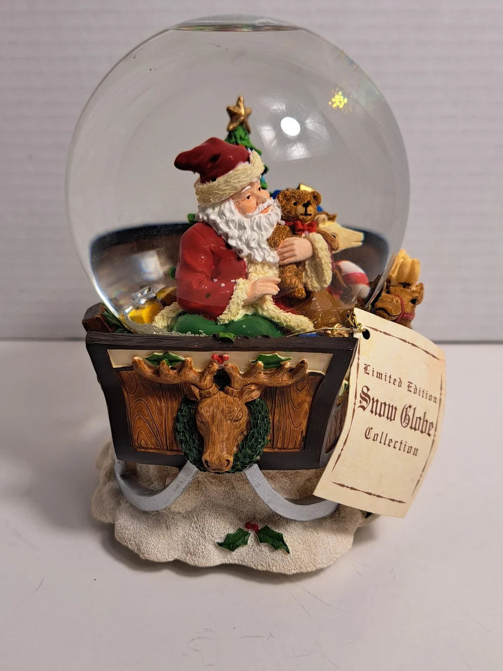Target Limited Edition Santa Claus Snow Globe Plays 